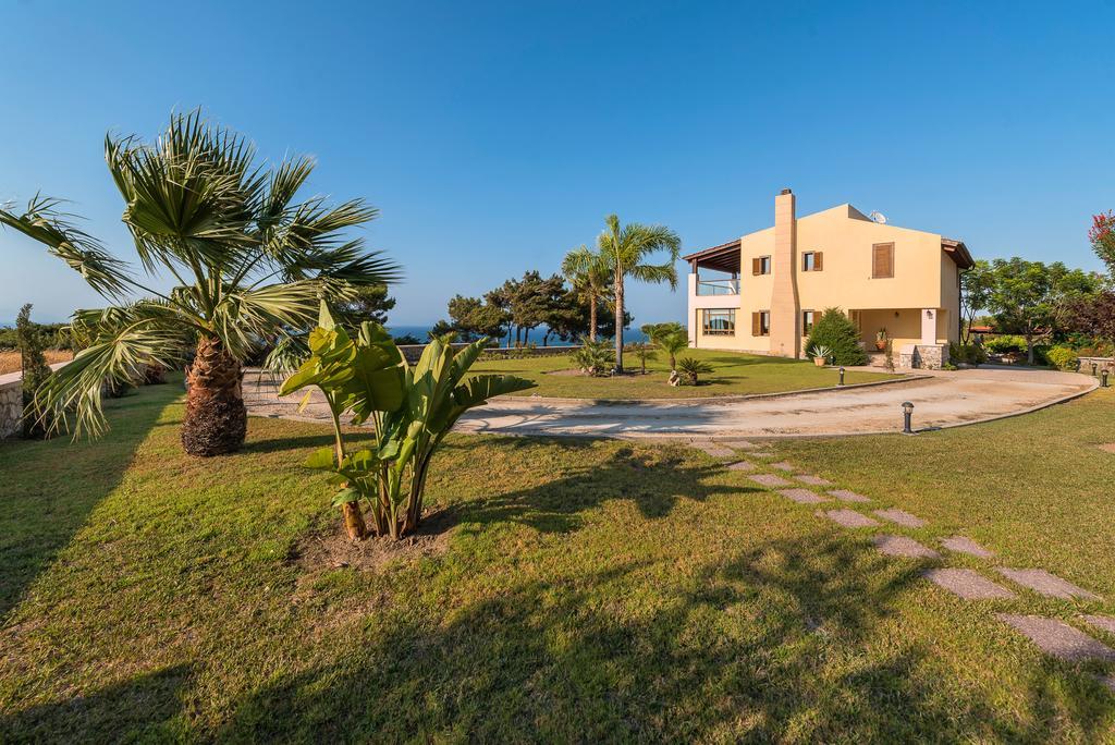 Villa Russelia Kalavárda Exterior foto